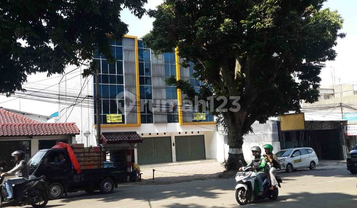 Ruko Baru 3 Lantai di Lokasi Ramai Jl. Siliwangi Bogor