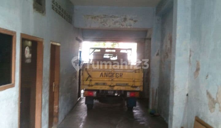 Gudang dan Rumah Raya Simokerto, Kapasan. NULL Raya Kembar