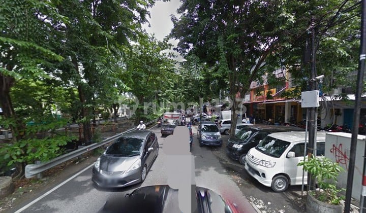 Raya Semolowaru, Hadap Jalan Raya. Siap Pakai dekat Sekolah