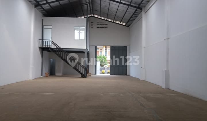 gudang baru di sayap kopo, bandung selatan.