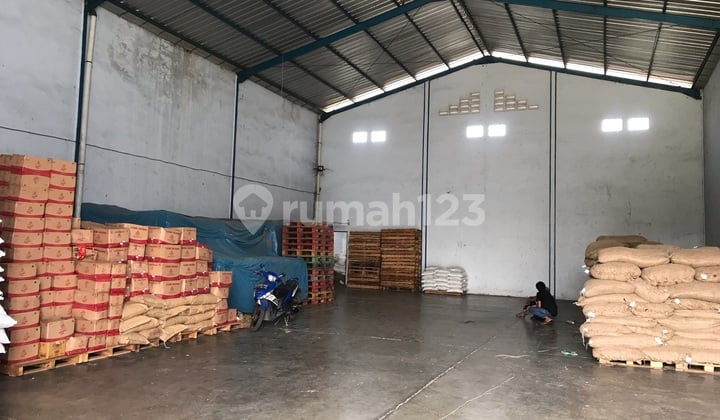 Gudang siap pakai , bebas banjir , murah