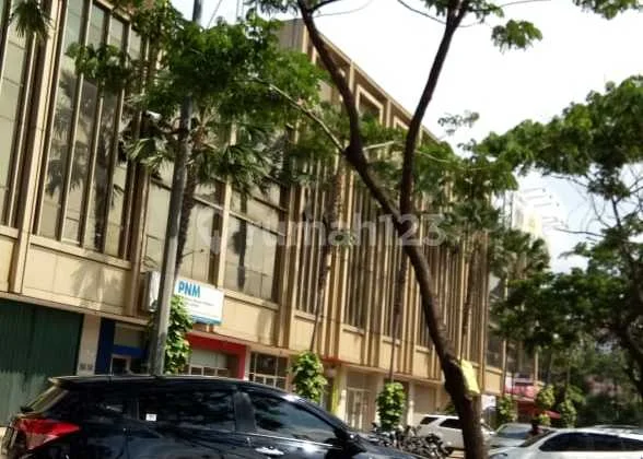 Venice Adjacent Shophouses, Golf Lake, Cengkareng, West Jakarta Venice Adjacent Shophouses, Golf Lake, Cengkareng, West Jakarta