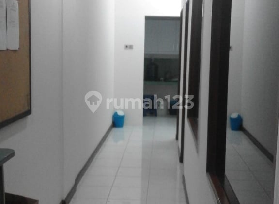 ruko strategis parkir luas langka