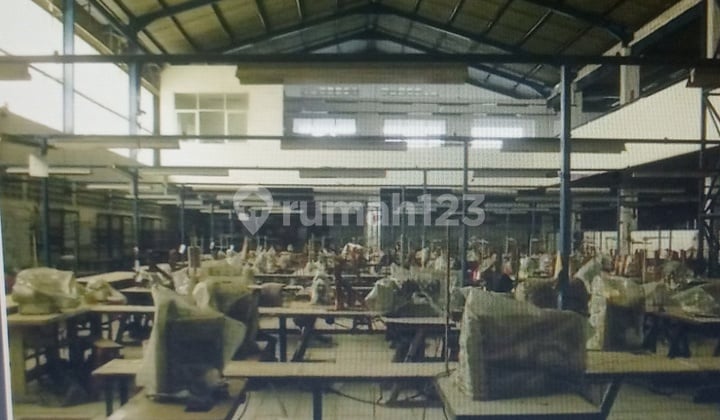 Pabrik Garmen dilepas bersama mesin2 dan sarana Plengkap