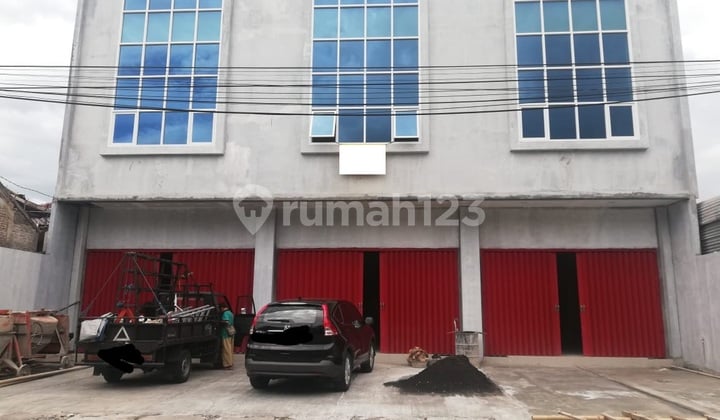 Ruko Baru Murah Sangat Strategis dekat Ambarrukmo Plaza cocok Untuk Bisnis