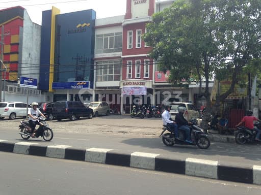 Ruko Kapas Krampung Surabaya Baru 3,5 Lantai Bagus Siap Pakai