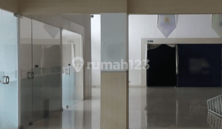 gedung di jln soekarno hatta bandung tengah