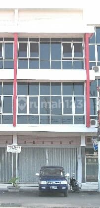 Ruko 3 lantai siap pakai