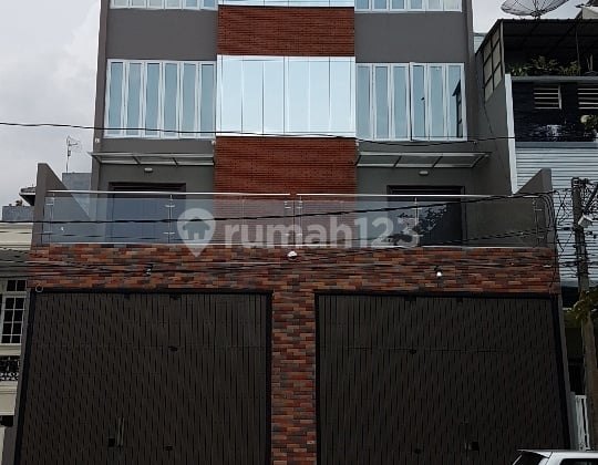ruko 10x20 baru bangun bisa untuk office / kost
