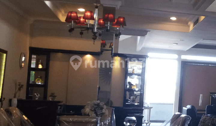 gedung mewah di sayap jln surya sumantri