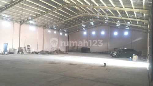 Gudang di jalan caringin