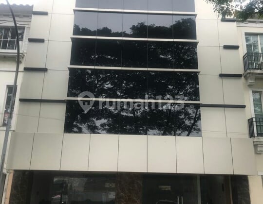 Ruko Gandeng Renovasi Siap Pakai Untuk Kantor@lippo Karawci di Lippo Karawaci, Karawaci