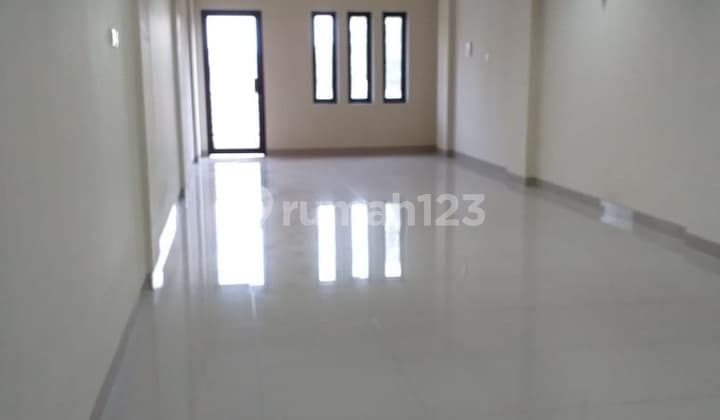 Ruko Baru Siap Usaha di Lokasi Strategis Tanjung Duren Barat