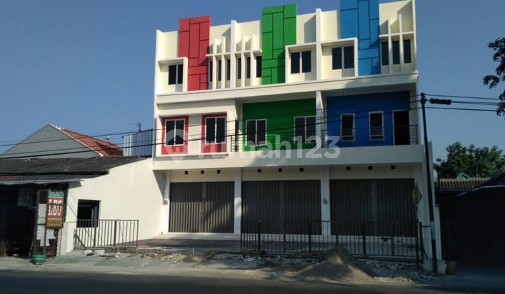 Ruko 3 Lantai sumber