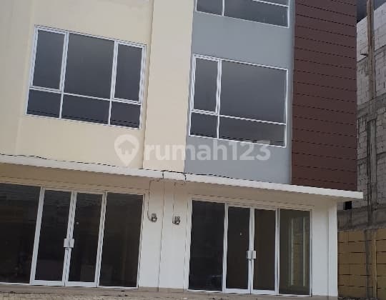 Ruko Baru di lokasi strategis sebelah Trans Mart