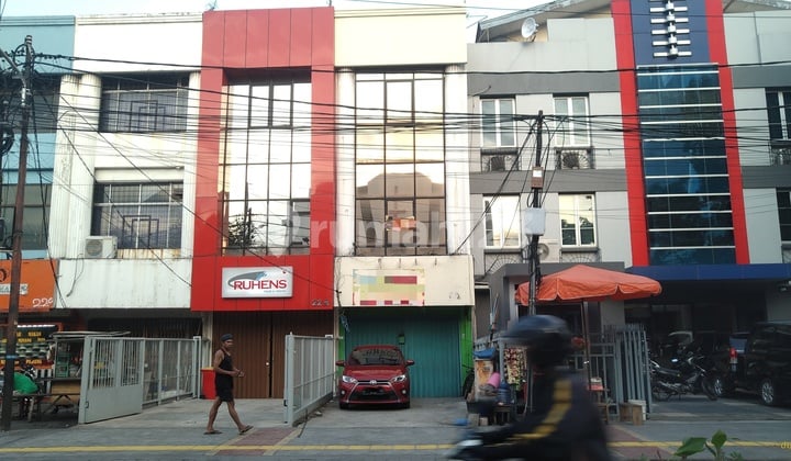 TERMURAH!!! DIBAWAH HARGA PASAR: Ruko di Jalan Raya lebar, Area Petojo, Cideng, Roxy