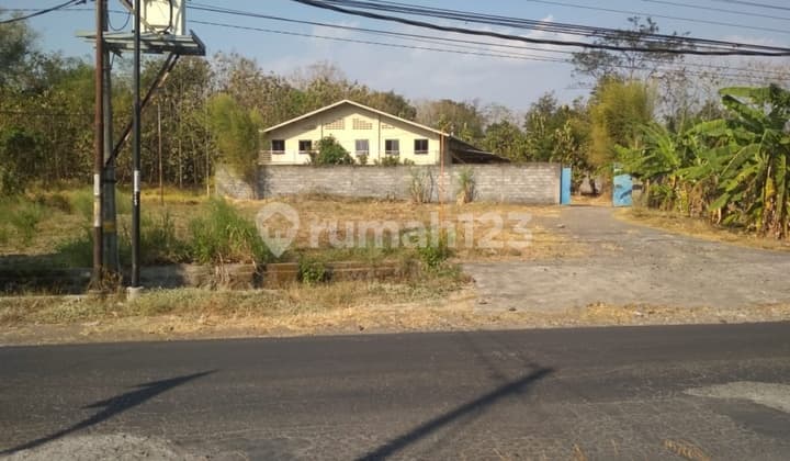 Gudang aktif pinggir jalan boyolali, dekat pintu tol kartasura