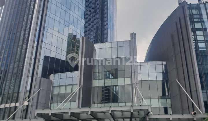 Office World Capital Tower di Kuningan