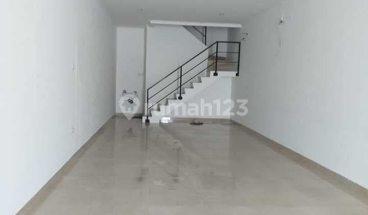 Ruko siap huni dan sudah renovasi di tanjung duren jakarta barat