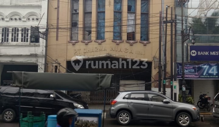 Ruko Gandeng Inti Kota Jalan Ahmad Yani Kesawan, Medan Barat Ruko Gandeng Inti Kota Jalan Ahmad Yani Kesawan, Medan Barat