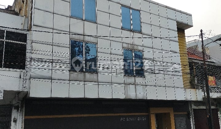 Ruko Gandeng 3 Inti Kota Jalan Brigjend Katamso, Medan Maimun