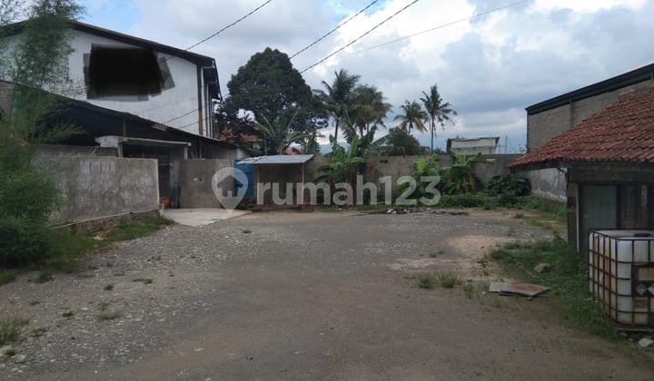 Warehouse for Rent, Laswi Street.