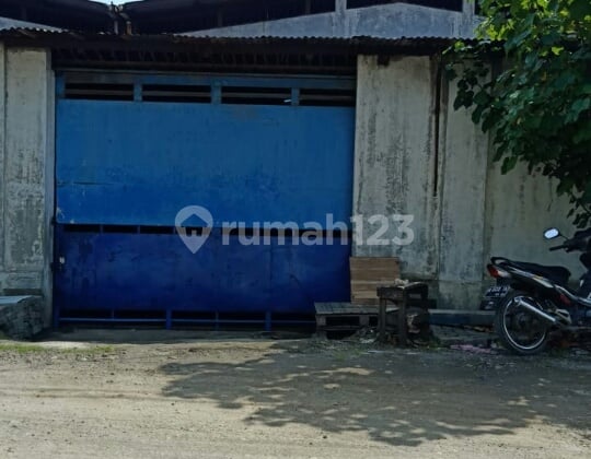 Gudang bagus bebas banjir Gudang bagus bebas banjir