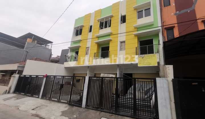 Petojo Area Roxy Shop House, Suitable for Strategic Office Warehouse