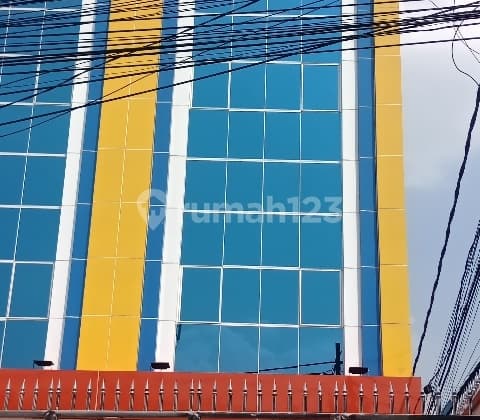 Ruko Cempaka Putih 4 Lantai Baru Full Furnished LT 90 m (4,5 m X 20 m), Parkir 3 Mobil