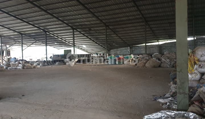 Warehouse but only land price is counted
