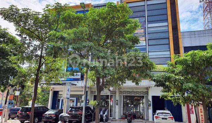 Ruko di Raya Diponegoro, Strategis Pusat Kota, Nol Jalan Raya, Hoek, Siap Pakai - TAN -