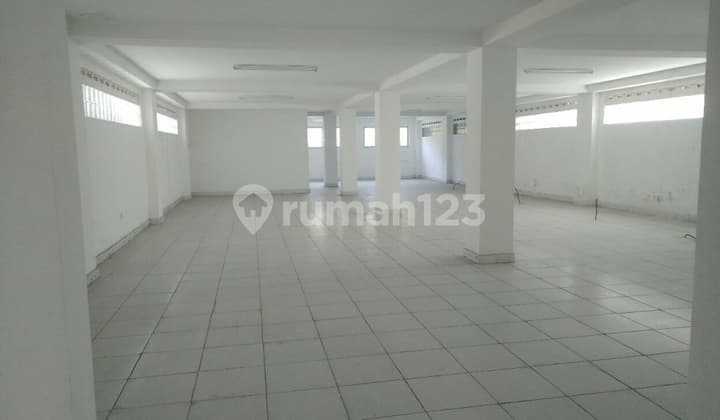 Dijual Gedung 3 Lantai Pinggir Jalan Bypass