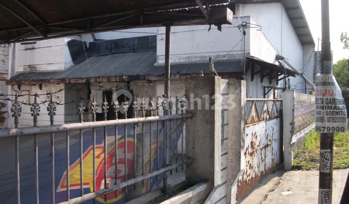 Gudang di Jalan Berbek 49, Waru, Sidoarjo, Jawa Timur