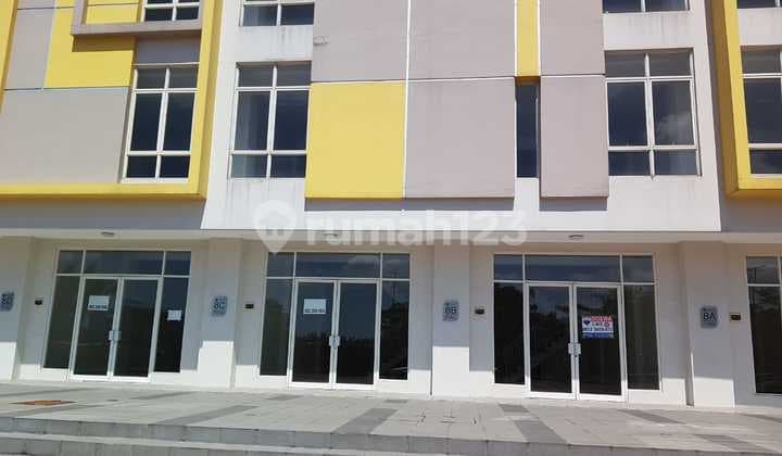 2 Ruko Baru, Jejeran di Puncak CBD, Siap pakai