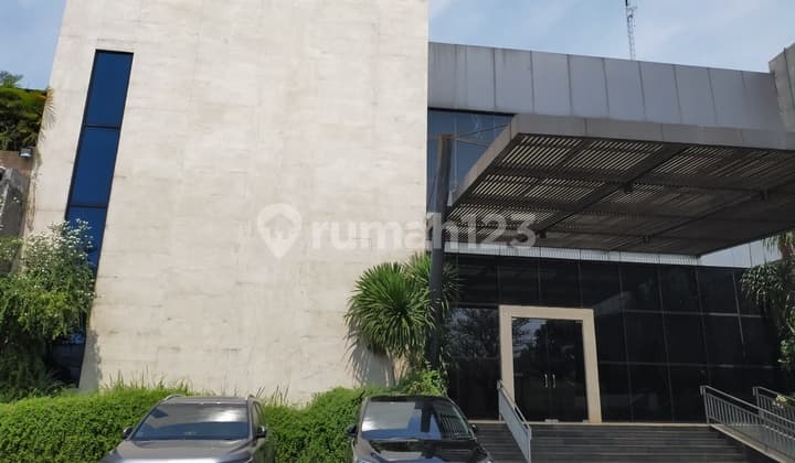 Gedung & workshop/pabrik di Jl. raya Puspitek Pamulang Tangerang