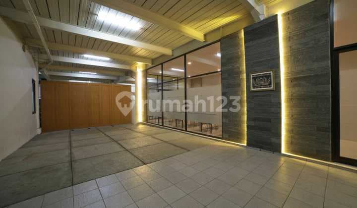 Gedung Area BKR Bandung Material Berkelas