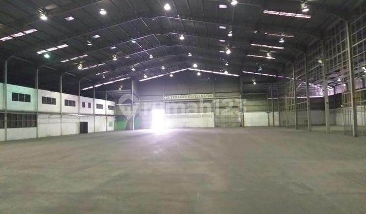 Gudang 9000 m2 siap pakai di Pulogadung Jakarta Timur