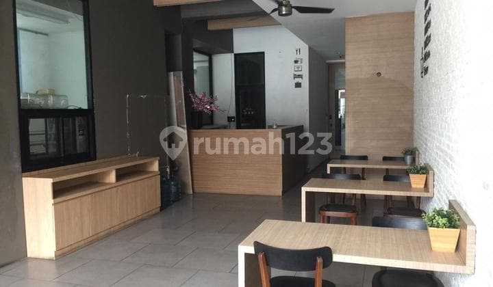 Ruko 4 Lantai Pluit Jakarta Utara, Lokasi Strategis