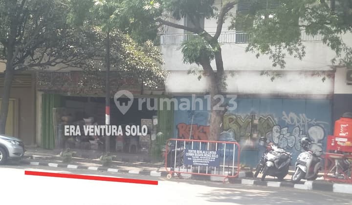 Ruang Usaha Jantung Kota Solo