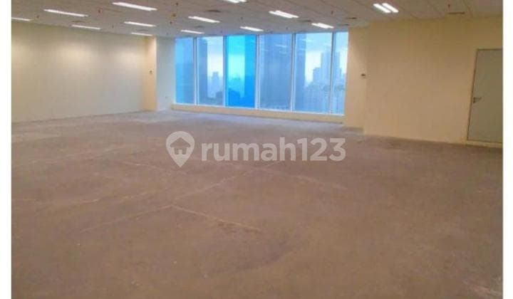 Ruang Kantor Centennial Tower Gatot Subroto Kondisi Bare Luas 200