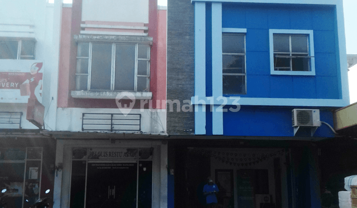 CHEAP ATTACHED SHOPHOUSE FOR RENT AT FRONT POSITION GRAND WISATA