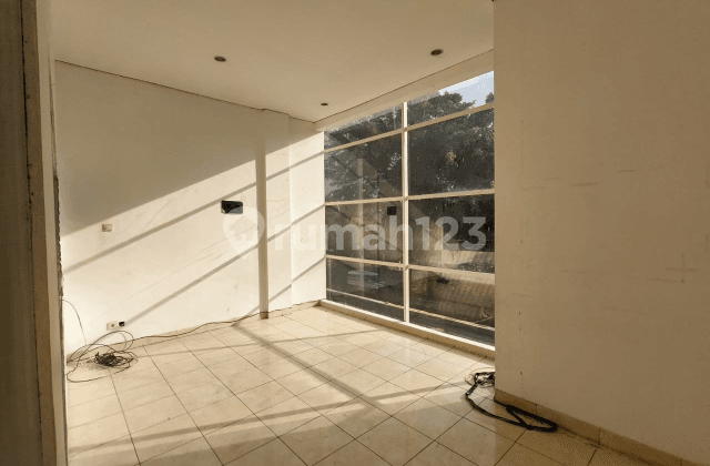 Ready-to-Use and Strategically Located Shop House