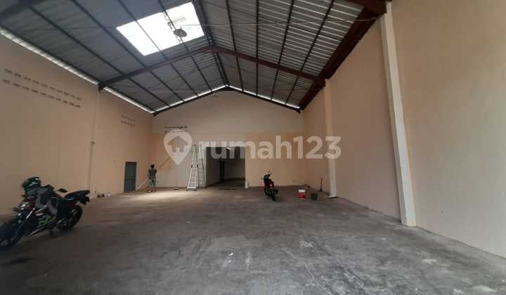 Gudang Aman Bebas Banjir Area Industri Kota Garut