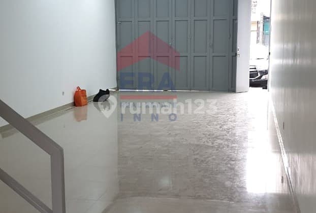 Ruko Baru Siap Pakai di JL. Sriwijaya Bandung