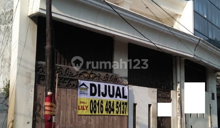 Ruko 2,5 Lantai di Jl. Sangihe Cideng Barat - Komersil Area