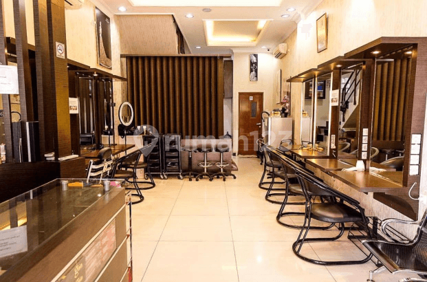 Ruko ex salon 3 lantai bagus, urgent nego sampai deal
