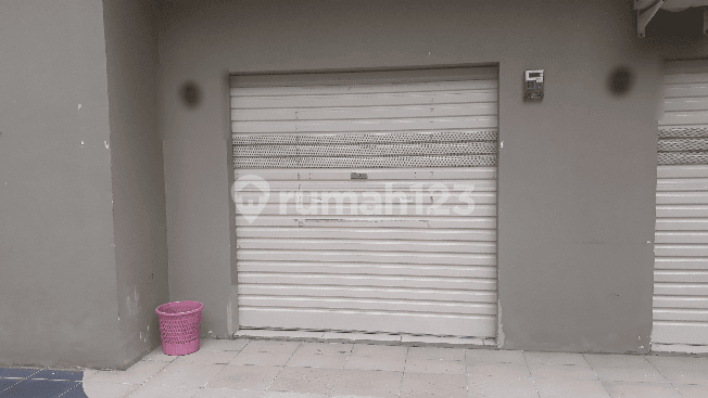 Bebas Banjir, Ruang-Usaha, 1 Lantai, Hak Pakai, Dekat Universitas, Ada di Gateway Pasteu