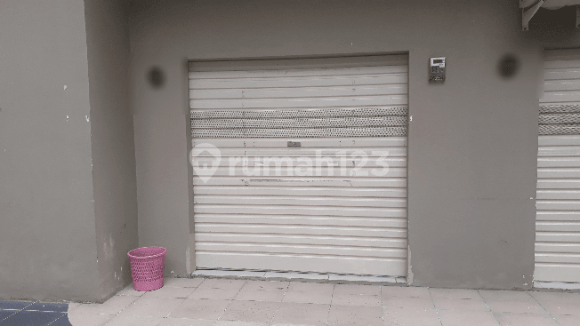 Bebas Banjir, Ruang-Usaha, 1 Lantai, Hak Pakai, Dekat Universitas, Ada di Gateway Pasteu