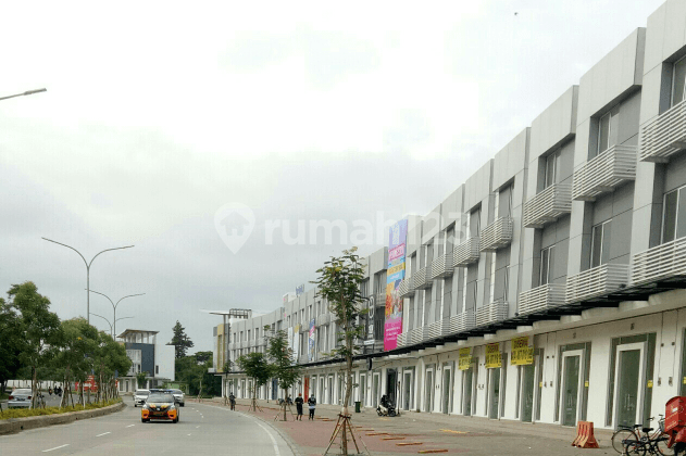 Ruko di Jalan Utama Boulevard Jababeka Cikarang Baru Lokasi Strategis 3 Lantai