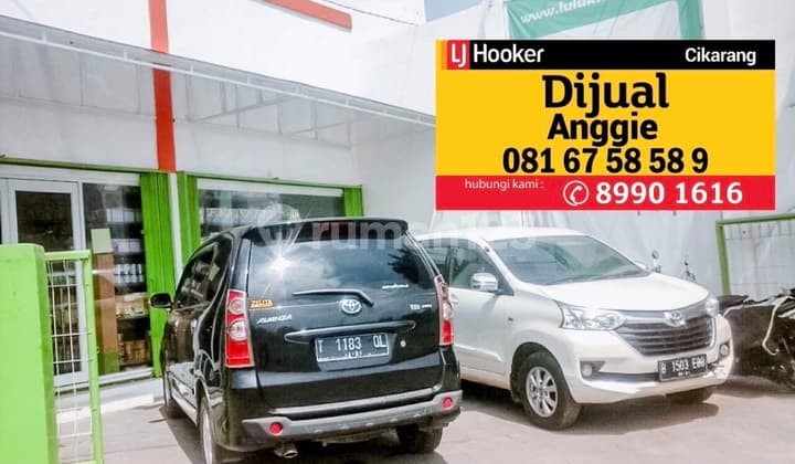 NICE SHOPHOUSE LOCATION ON MAIN ROAD CLOSE TO KARAWANG EAST TOLL GATE